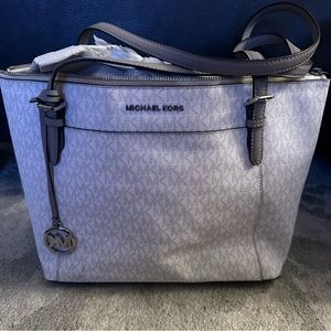 Michael Kors Jet Set Tote